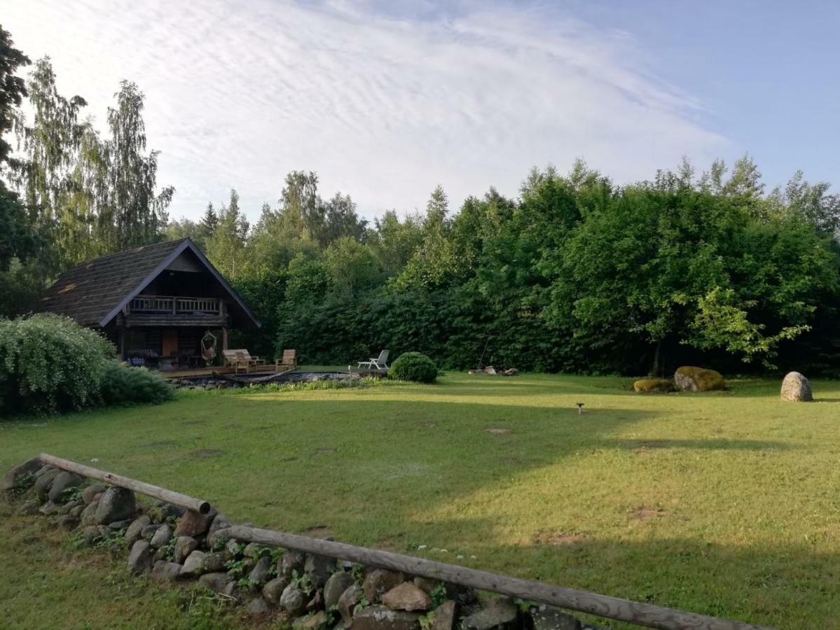 Villa Jaunzemji à Dzeņi Extérieur photo